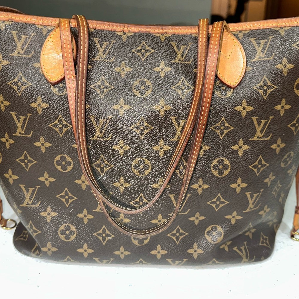 LV Neverfull MM Bag - Picture 2 of 16